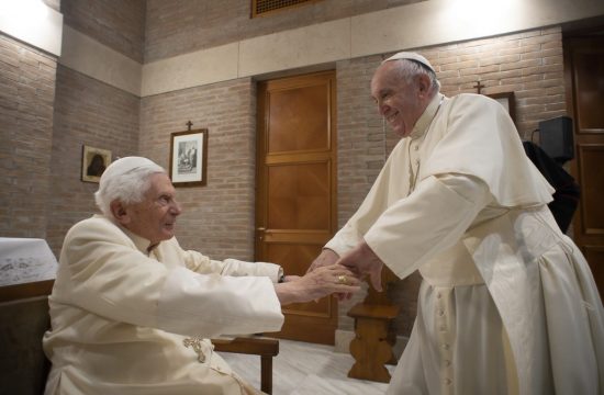 Benedikt XVI, papa Franjo