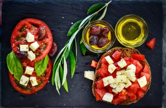 mediteranska prehrana, maslinovo ulje, masline, rajčice