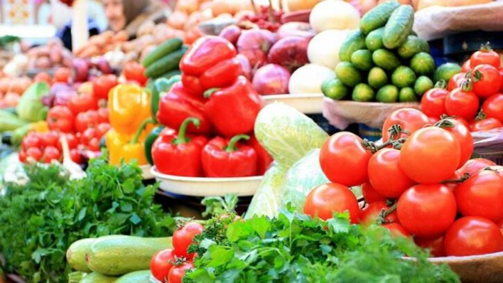 povrće, hrana, rajčice, paprike, krastavci, zdrava hrana, tikvice. OPG, tržnica, luk