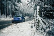 automobil, vozilo, zima, zimska oprema, cesta